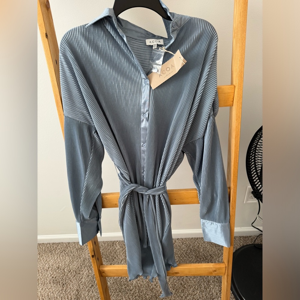 Plisse shirt dress. NWT. Slightly oversized. Size Small.